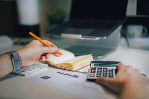 Comment se calcule le tarif d'un VTC à Caen ?