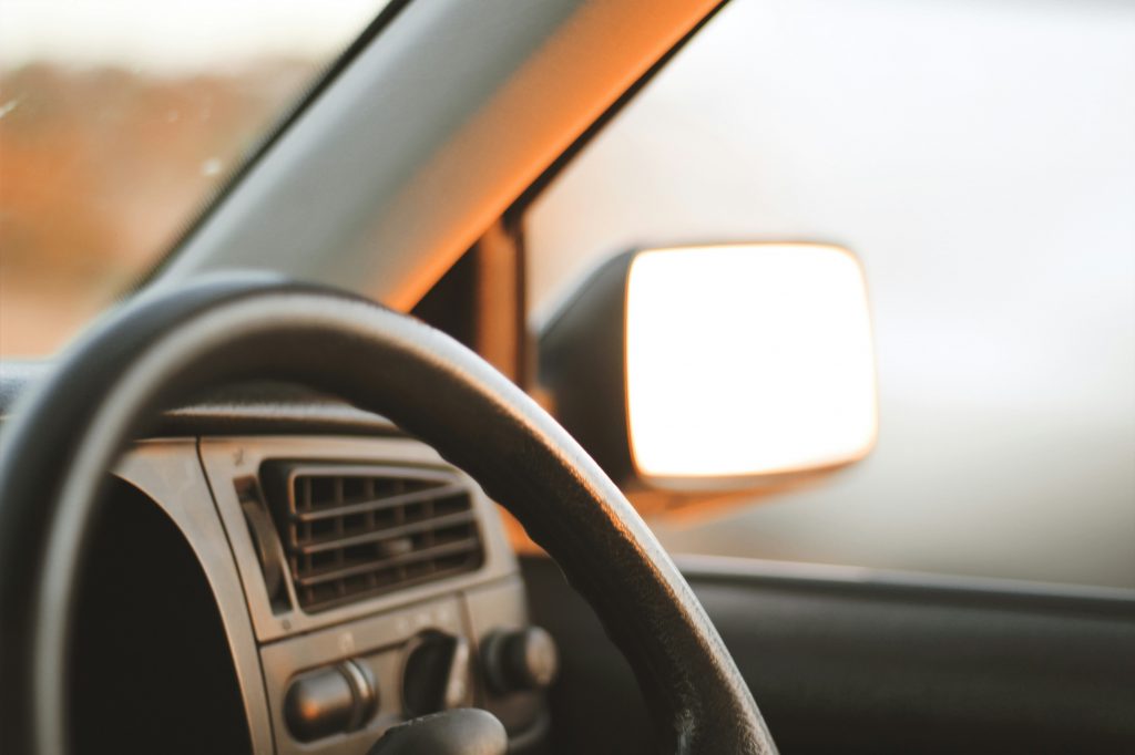 VTC à Caen : 5 raisons de choisir un chauffeur privé plutôt qu'un taxi